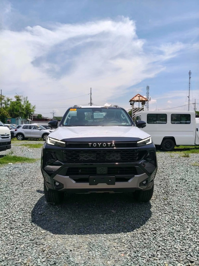 Toyota Hilux VIII Рестайлинг 2.8d AT 4WD