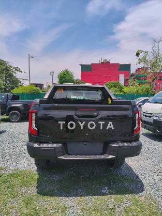 Toyota Hilux VIII Рестайлинг 2.8d AT 4WD