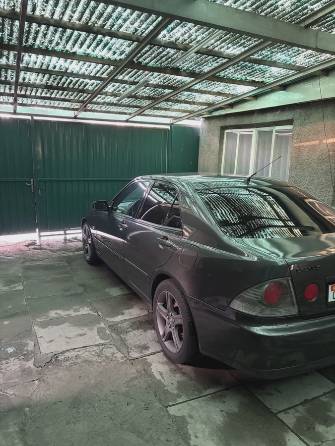 Lexus IS I 200 2.0 AT
