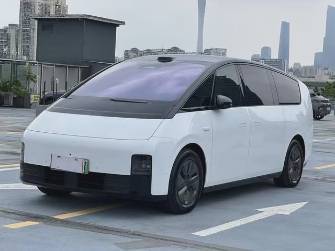 LiXiang Mega 102.7 kWh Electro AT 4WD