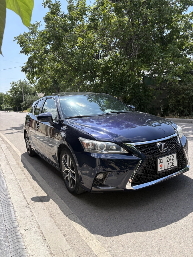 Lexus CT I Рестайлинг 2 200h 1.8hyb CVT