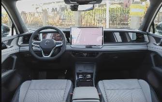 Volkswagen Tiguan II Рестайлинг 2.0 AMT 4WD