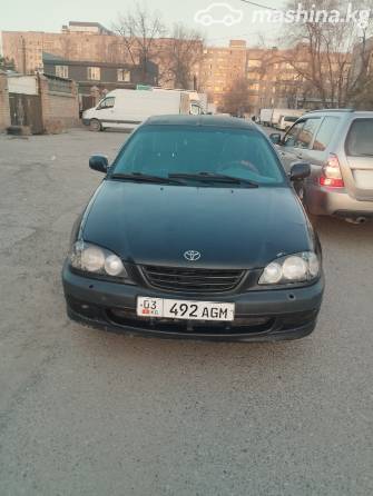 Toyota Avensis I 1.6 MT