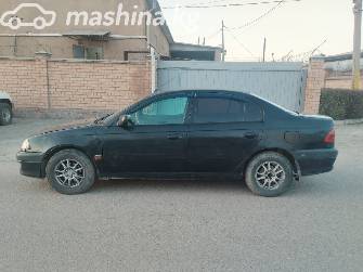 Toyota Avensis I 1.6 MT
