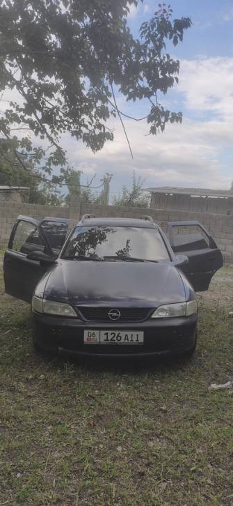 Opel Vectra B 1.6 MT