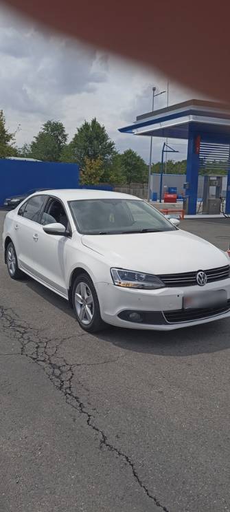Volkswagen Jetta VI 1.4 AT
