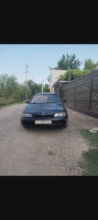 Toyota Carina VI (T190) E 1.8 MT