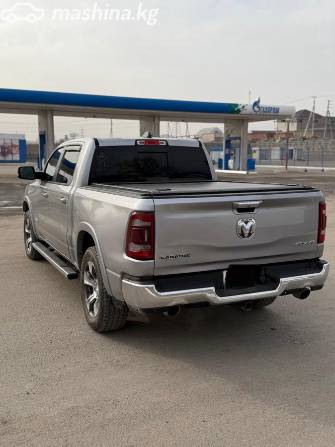 RAM 1500 V Quad Cab 5.7 AT 4WD