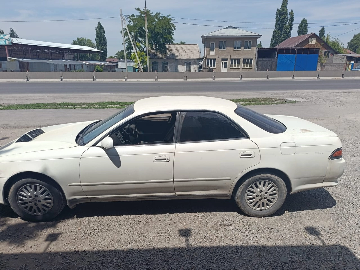 Toyota Mark II VII (X90) 2.5 AT