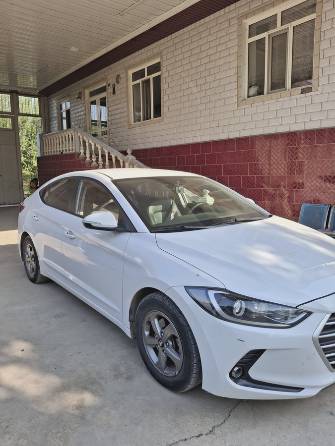 Hyundai Avante VI 1.6 AT