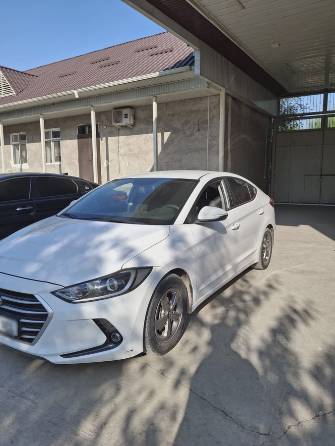 Hyundai Avante VI 1.6 AT