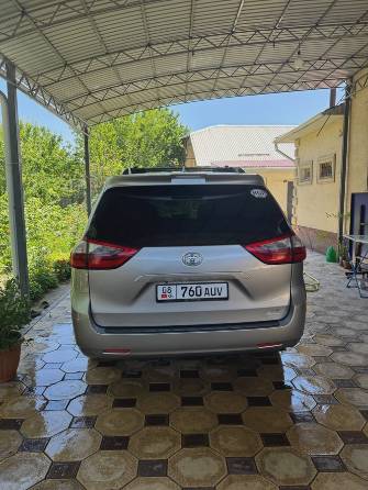 Toyota Sienna III Рестайлинг 2 3.5 AT