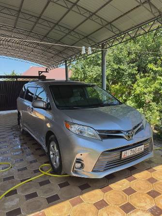 Toyota Sienna III Рестайлинг 2 3.5 AT