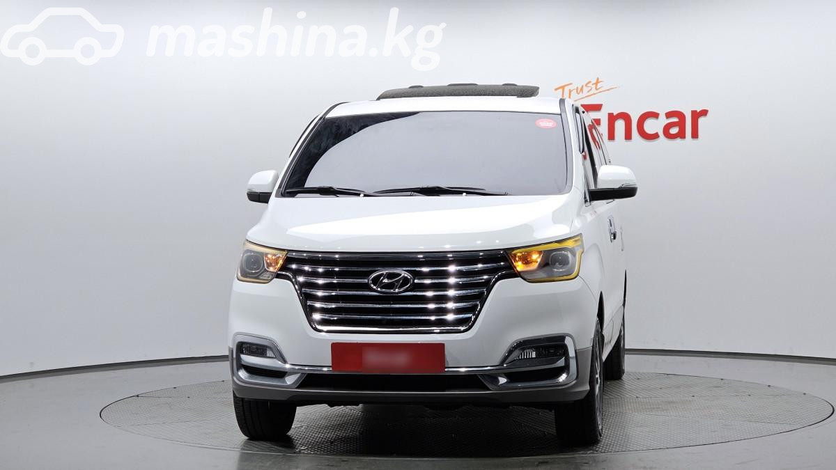 Hyundai Starex (H-1) II Рестайлинг 2 2.5d AT 4WD
