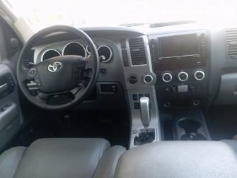 Toyota Sequoia II 5.7 AT 4WD
