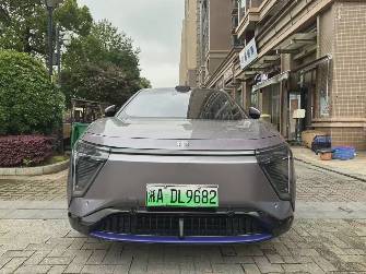 HiPhi Y 115 kWh Electro AT