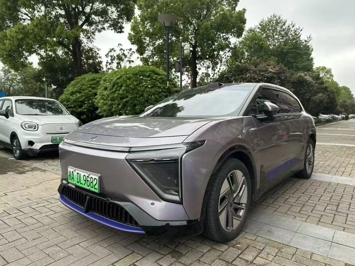 HiPhi Y 115 kWh Electro AT