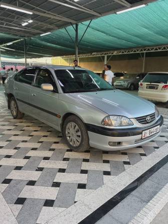 Toyota Avensis I Рестайлинг 1.8 MT