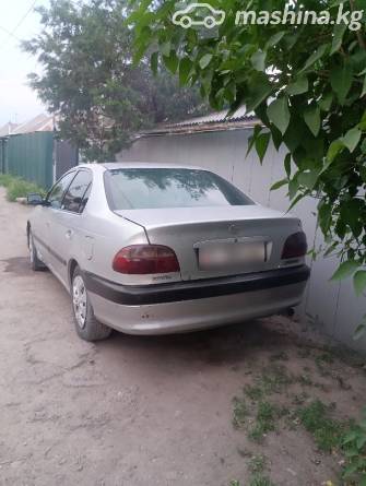 Toyota Avensis I Рестайлинг 2.0d MT