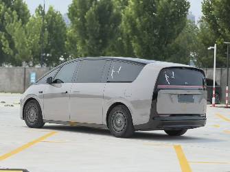 LiXiang Mega 102.7 kWh Electro AT 4WD