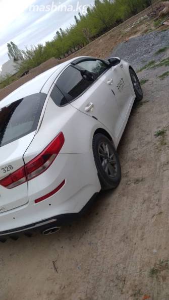 Kia K5 II 2.0 AT