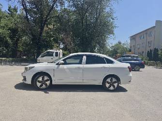 Dongfeng Aeolus E70 48.4 kWh Electro AT