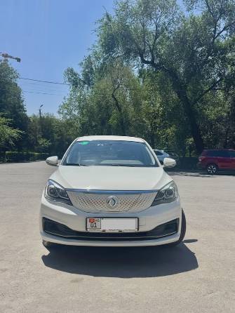 Dongfeng Aeolus E70 48.4 kWh Electro AT
