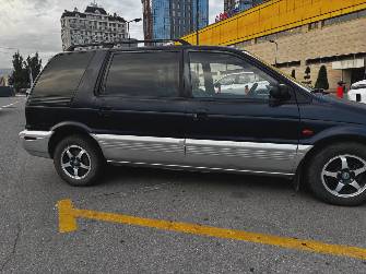 Mitsubishi Space Wagon II 2.0 MT
