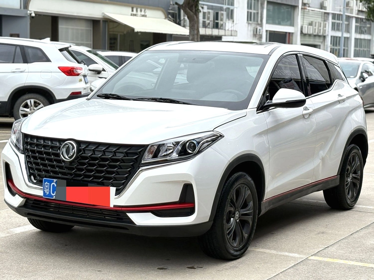 Открыть фото Dongfeng Fengon 500 1.5 CVT