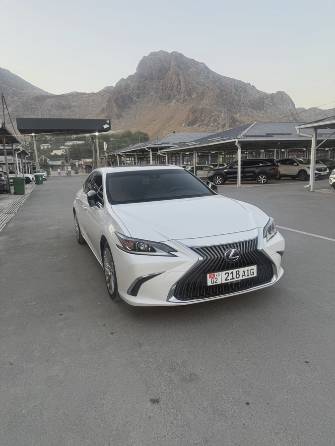 Lexus ES VII 300h 2.5hyb CVT