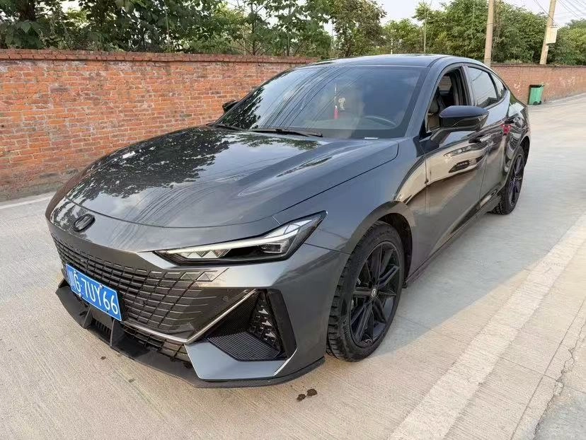 Changan UNI-V 1.5hyb AT