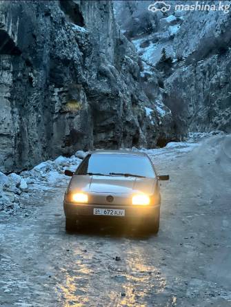 Volkswagen Passat B3 1.8 MT