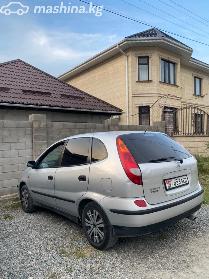 Nissan Almera Tino 1.8 MT