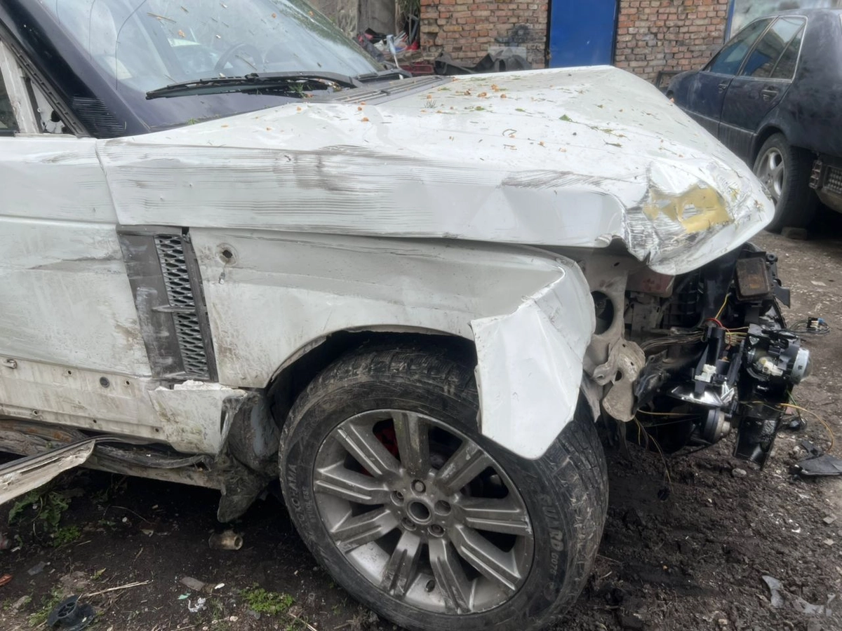Land Rover Range Rover III Рестайлинг 4.4 AT 4WD