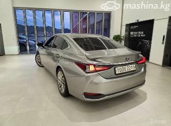 Lexus ES VII 300h 2.5hyb CVT