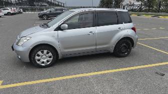 Toyota Ist I 1.3 AT