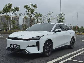 Geely Galaxy L6 60 km 1.5hyb AT