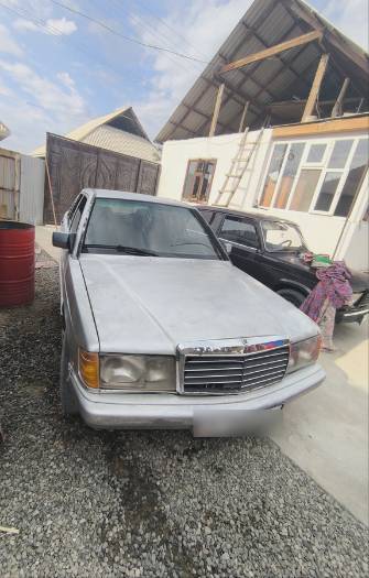 Mercedes-Benz 190 (W201) Mercedes-Benz 190 (W201) 1.8 MT