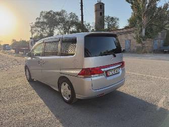 Honda Stepwgn III 2.0 AT