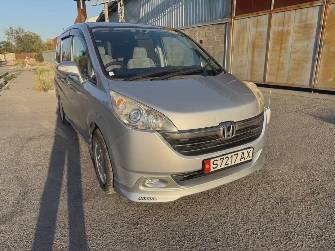 Honda Stepwgn III 2.0 AT