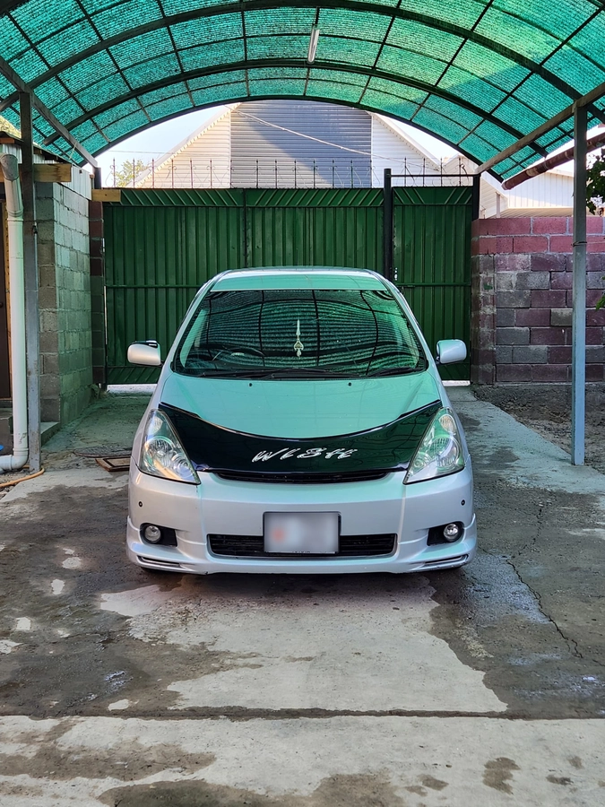 Открыть фото Toyota Wish I 1.8 AT