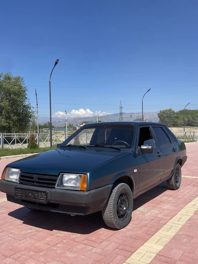 Открыть фото ВАЗ (Lada) 21099 21099-20 1.5 MT