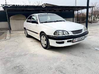 Toyota Avensis I 1.6 MT