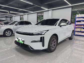 Geely Galaxy L6 60 km 1.5hyb AT