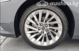 Lexus ES VII Рестайлинг 300h 2.5hyb CVT