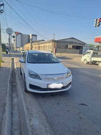 Dongfeng Aeolus E70 43.2 kWh Electro AT