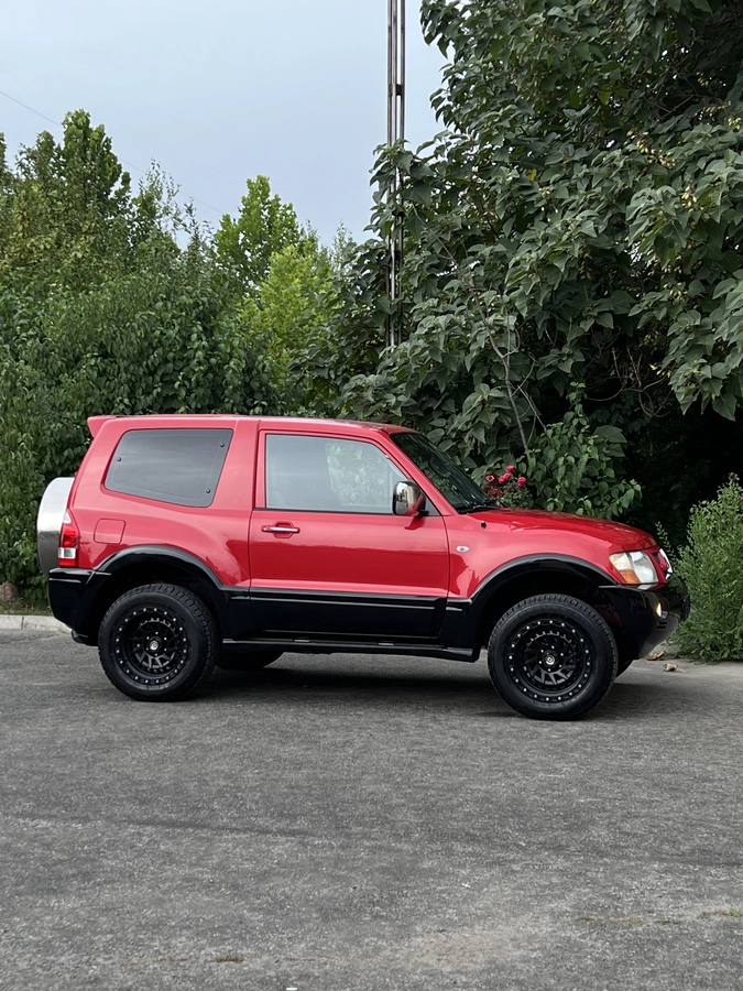 Mitsubishi Pajero III 3.0 AT 4WD