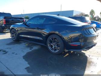 Ford Mustang VI Рестайлинг 2.3 MT
