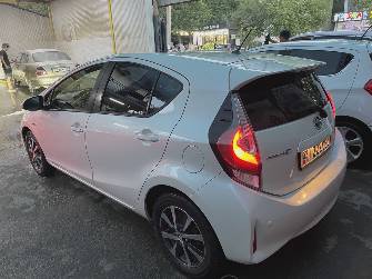 Toyota Prius c I Рестайлинг 1.5hyb CVT