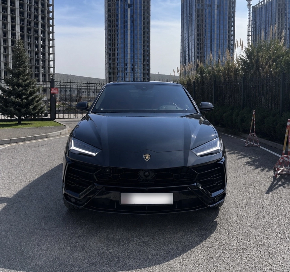 Открыть фото Lamborghini Urus I 4.0 AT 4WD